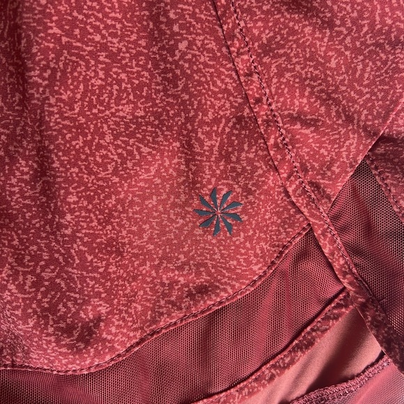 Athleta Mesh Racer Run Shorts 4” Size XS - Picture 8 of 11